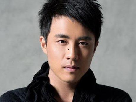 男性明星,揭秘男性明星的魅力与影响力