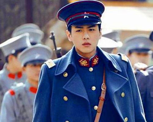 穿军装最帅的男明星,盘点穿军装最帅的男明星