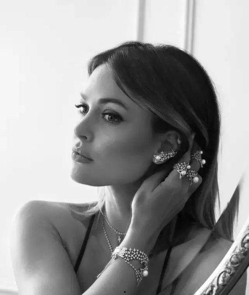 apm六芒星项链明星,APM六芒星项链，演绎明星璀璨魅力