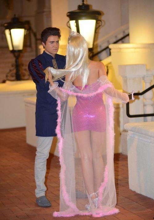 Lisa与欧美明星合影,跨国友谊闪耀星光